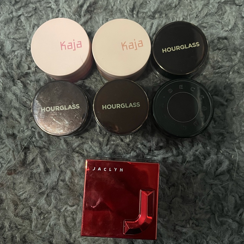 Eye pigments